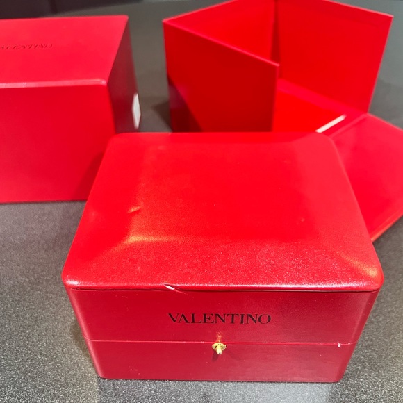 Valentino Watch - Picture 3 of 4
